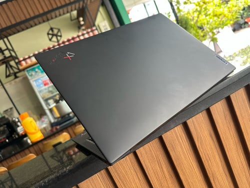 ThinkPad x1 Carbon/i7-1165G7/ស្អាតខ្លាំង/ram8/m.2 512GB/14inch