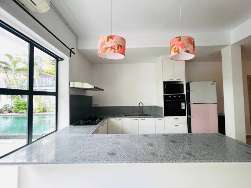 VINTAGE FOUR BEDROOM FOR RENT-TONLE BASSAC 🍀