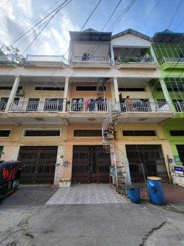 ផ្ទះលក់ ម្ដុំទួលសង្កែរ ជិតផ្សារ រោងចក្រ សាលារៀន