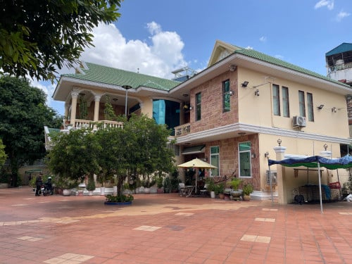 វីឡាធំ ជួល​តំបន់ ទួលគោក R 236