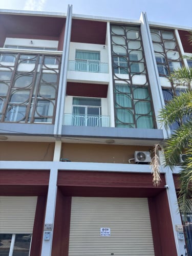 ផ្ទះអាជីវកម្មសំរាប់ជួល Rental Price: $700/month