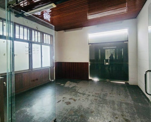 Shophouse for Rent on Main Road, Tonle Basak
