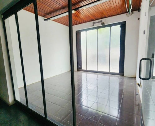 Shophouse for Rent on Main Road, Tonle Basak