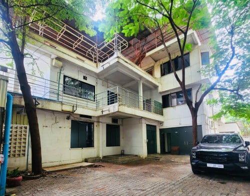 Shophouse for Rent on Main Road, Tonle Basak