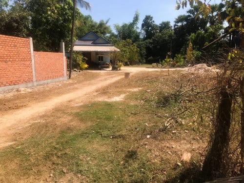 ๐ฆHouse Available for Urgent Sale at a Special Price (Negotiable).