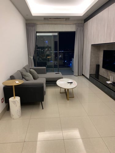 Skytree apartment 19th floor for rent 83m3