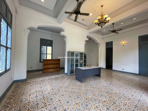 Corner Commercial Colonial Villa For Rent Near Independent Monument With 2183m2