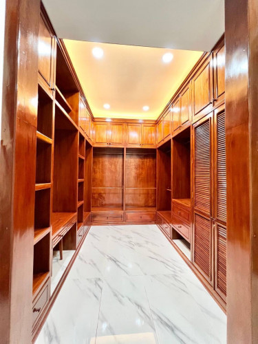 Modern 09 Bedrooms Villa For Rent Near Aeon Mall Sen Sok