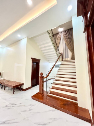 Modern 09 Bedrooms Villa For Rent Near Aeon Mall Sen Sok
