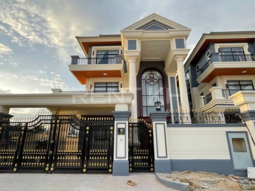 Villa for rent at Phnom Penh Thmei