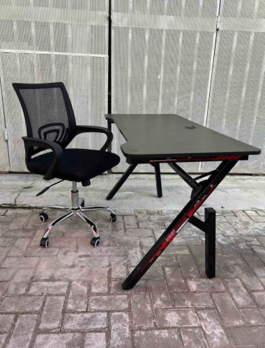 ឈុតតុការិយាល័យ ធូរថ្លៃ