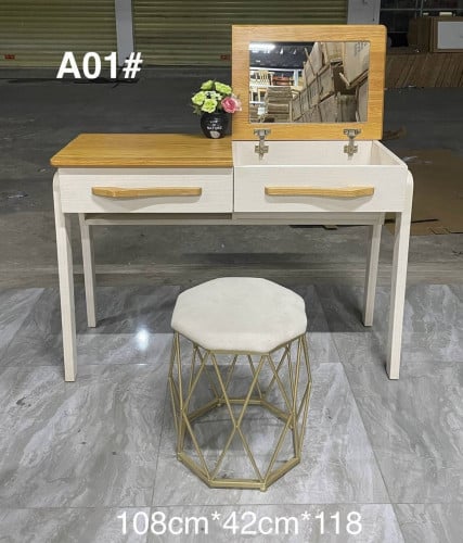 តុគ្រឿងសម្អាង