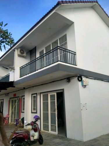 ផ្ទះកែងលក់បនពីរបន្ទប់ទឹក ពីរបន្ទប់គេងអាចប្រកបអាជីវកម្មបាន