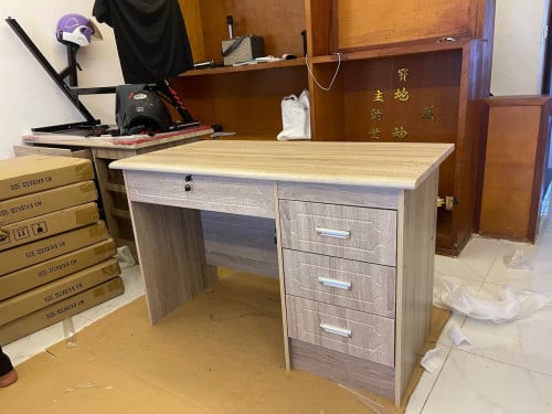 តុការិយាល័យ ខ្នាត 1.2m