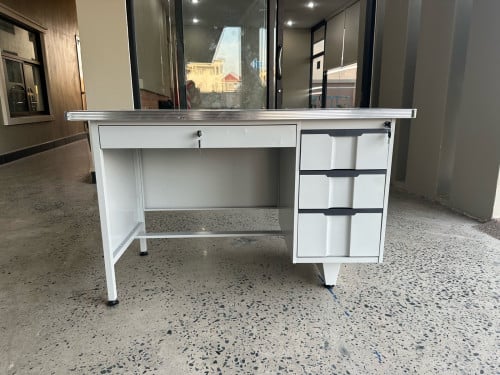 តុការិយាល័យដែក ខ្នាត 1.2m