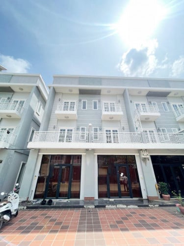 វីឡាកូនកាត់2ផ្ទះសម្រាប់ជួល នៅជិតផ្សារព្រែកអញ្ចាញ​ (បុរីវិមានភ្នំពេញ)