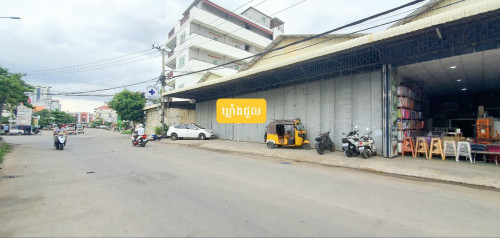 ឃ្លាំងអាជីវកម្មជួល ៖ ជិតផ្លូវ 2004 (វត្តអង្គតាមិញ) ភ្នំពេញ/仓库出租：金边市2004街（安塔明寺）附近