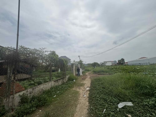 ដីលក់ក្រុងតាខ្មៅ 20X20