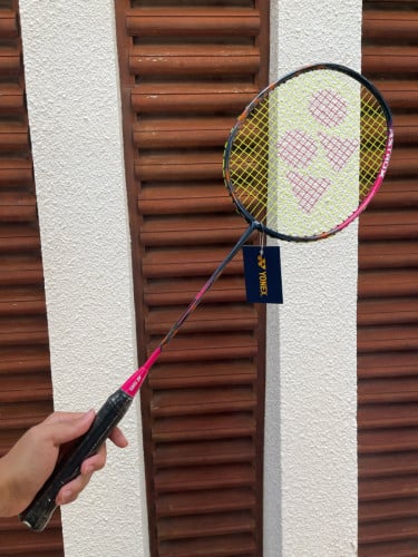 រ៉ាកែតវាយសី/baminton racket (yonex top grade)