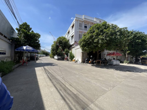 ๐ฆHouse Available for Urgent Sale at a Special Price (Negotiable).
