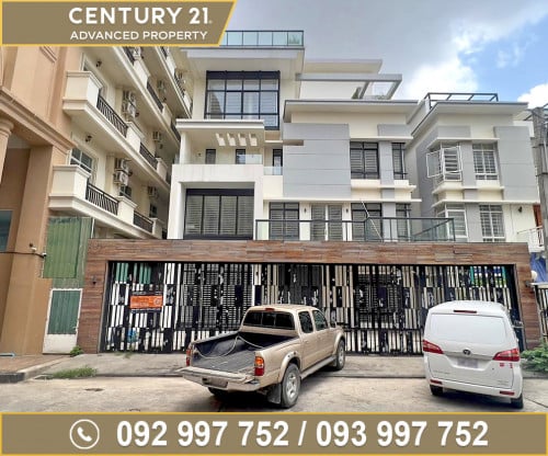 ផ្ទះវីឡា (Villa) ផ្ទះមានដេគ័រ ក្នុងបុរីគ្រីស្តាល់ ផ្លូវណតប្រ៊ីតដ៍ ត្រូវការលក់បន្ទាន់ខ្លាំង