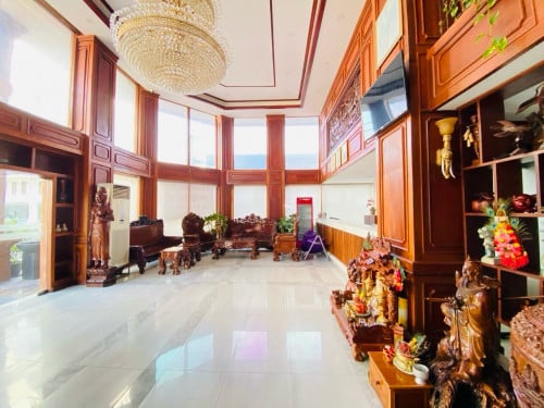 84Room Hotel Building For Rent In BKK area
