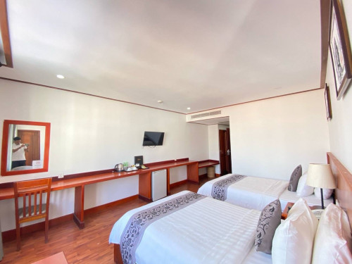 84Room Hotel Building For Rent In BKK area