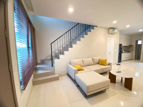 ផ្ទះមានចំណូលជួលស្រាប់ - ដាក់លក់វិញ - ផ្ទះល្វែងកូនកាត់​ បុរី​ Chankiri