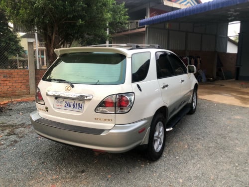 RX300 01ប៉ុង2 ឡានស្អាត់ថ្មី