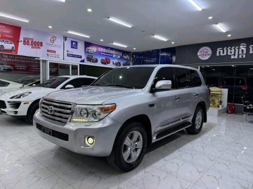 TOYOTA LAND CRUISER 2009👉🏻V6 Gasoline ⛽️ 👉🏻FULL GX.R OPTION 👉🏻SILVER COLOR