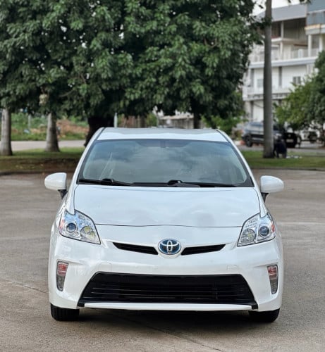 Toyota Prius 2013 option 2