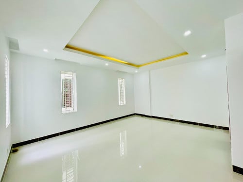 វីឡាភ្លោះជួលជិតសាលាសង្កាត់ព្រែកឯង