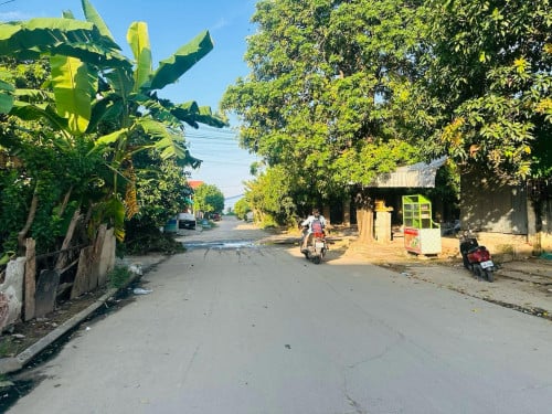 ដីកែងលក់