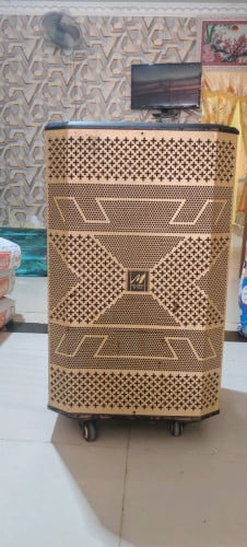 ខ្ញុំបាទចង់លក់បាស់