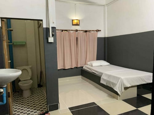 ទីតាំងក្រោយមន្ទីរពេទ្យកាល់ម៉ែត ជិះ 2នាទី ដល់ Eden Garden Mall - Price from 100$/Month