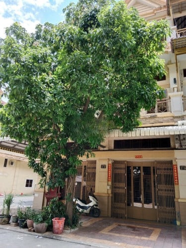 🏡ផ្ទះល្វែង ក្នុងបុរី ពិភពថ្មីជិតធនាគារជាតិ ត្រូវការលក់បន្ទាន់ខ្លាំង