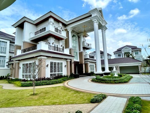 King A Villa for rent in Borey Penghout The Star Diamond II St60m