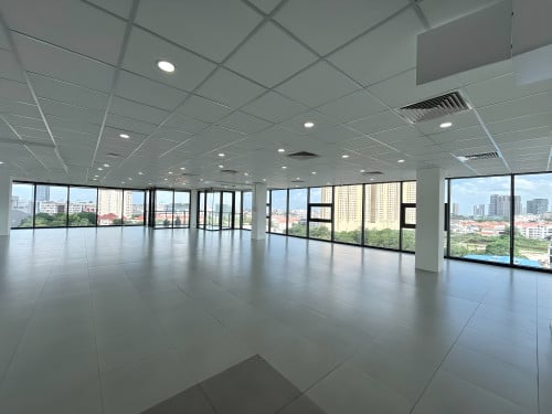 Office 350sqm For Rent- The Penthouse Residence, Tunle Bassac