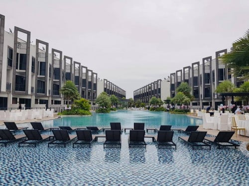 The Palm For Rent 2300$