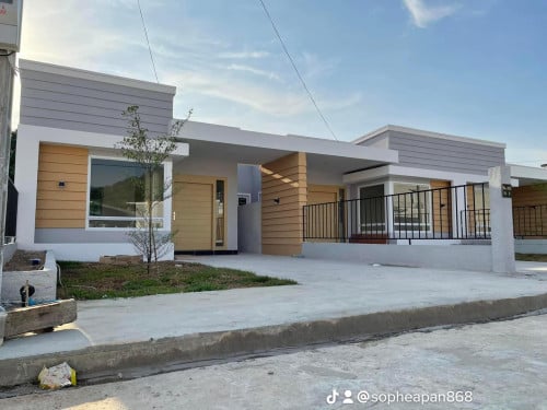 ផ្ទះលំហែជើងភ្នំបាសិទ្ធសម្រាប់លក់