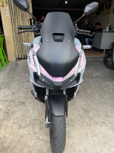 ថ្មីមិនដែលជួប