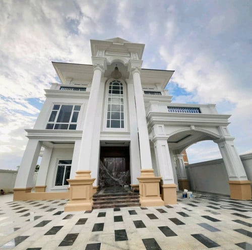 🏡វីឡា Queen លក់ ក្នុងបុរីអ័រគីដេ 6A ជ្រោយចង្វារ​ (Orkide The Botanic City