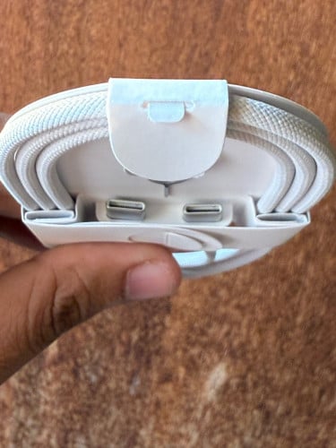 IPHONE CHARGER