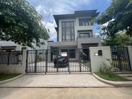 5 Bedroom | Villa for Rent In Borey Chipmong 598