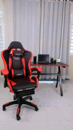Gaming chair and table
