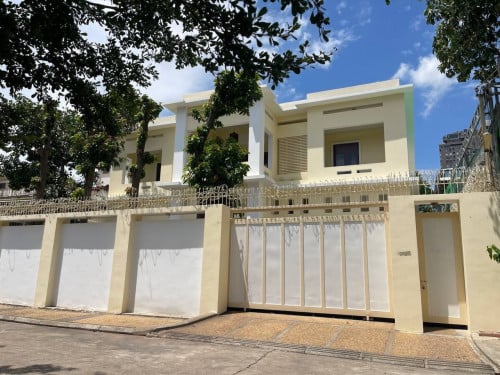 Single Villa for rent at ToulKork