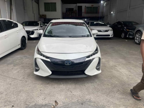 Toyota Prius prime full Advanced 2017 (ចចារ)