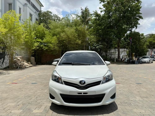 Toyota Vitz 2012 Smart key
