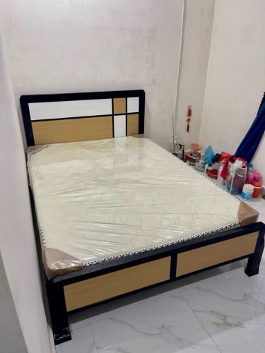 គ្រែដែក