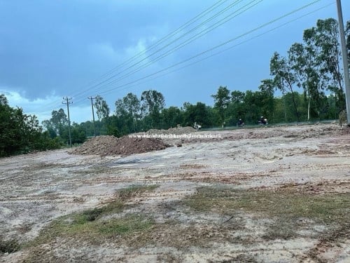 ដីលក់ 70x100 =278888$